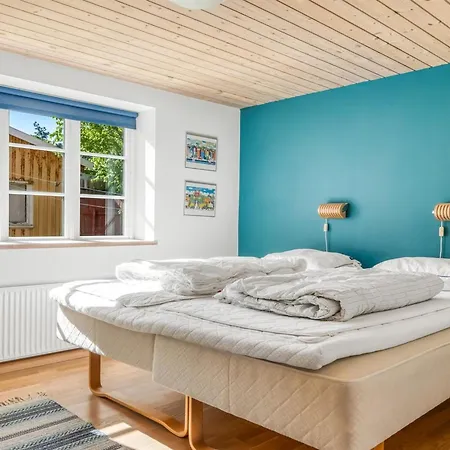 Holiday home Tara - 300m From The Sea In Ne Jutland By Interhome